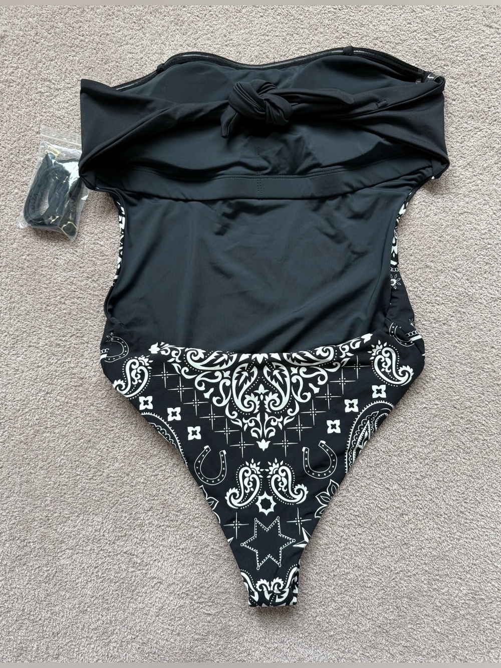 NEW - BEACH RIOT - Stassia One Piece Bandana - BLACK - Picture 2 of 6